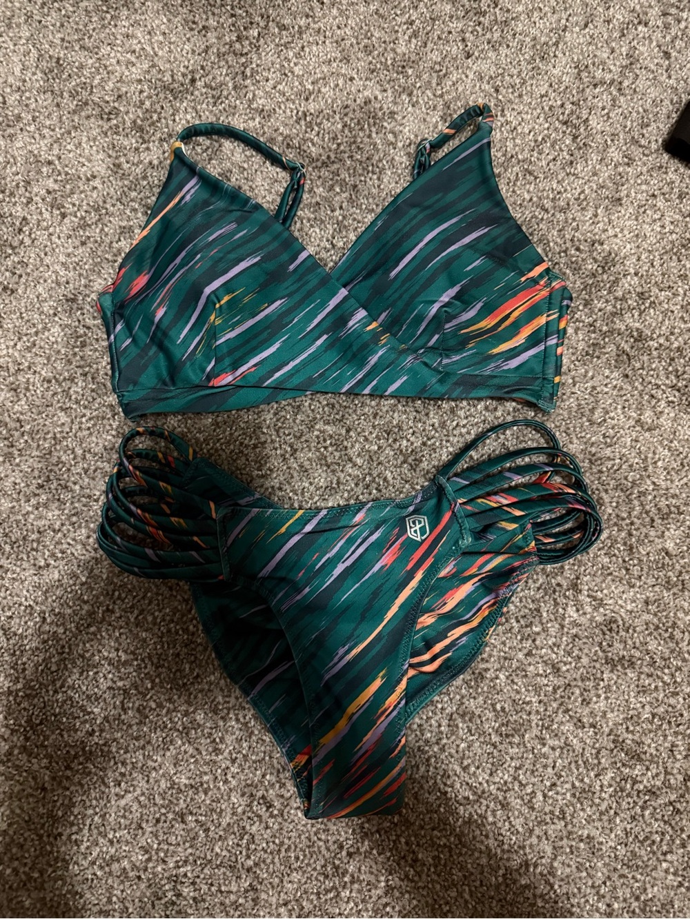 Women’s Green Striped Bikini Set - V-Neck Top Strappy Bottom Xs born primitive